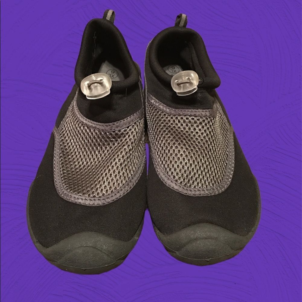 Champion Swim Shoes Size XL! 👟